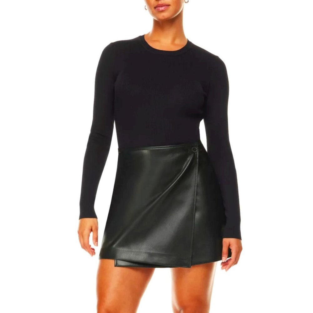 Madden Skirt Aritzia- size 12